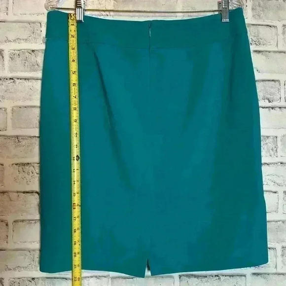 Loft turquoise skirt size 12P in excellent condition slit in back/back zipper - Picture 6 of 6